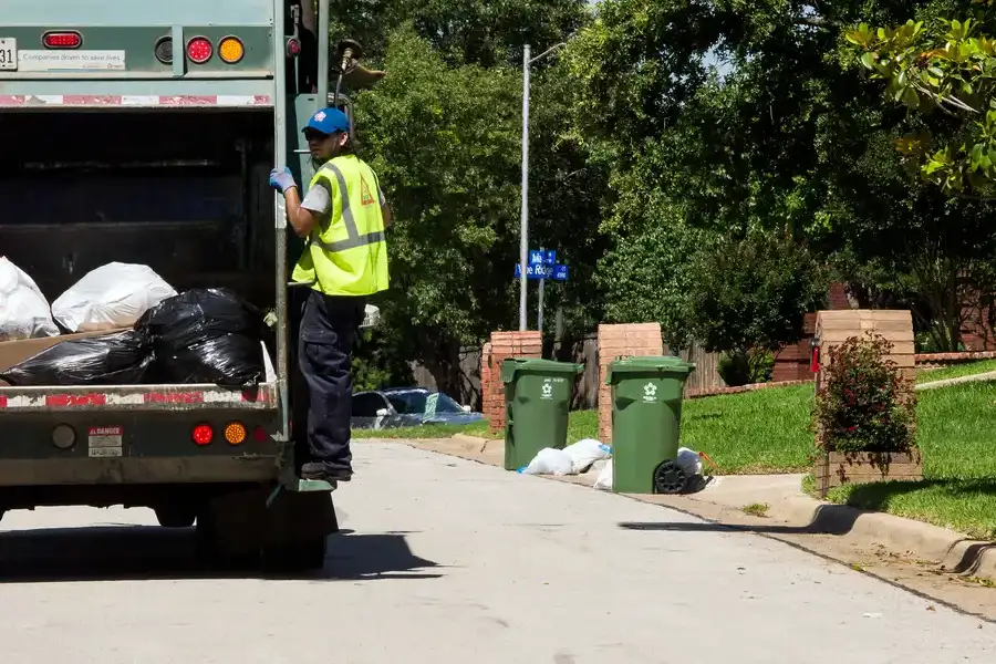 Choosing The Right Garbage Collection Service For Your Property in Houston, TX